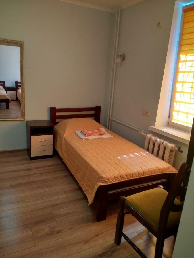 Hotel Tsentralnoho Budynku Khudozhnyka 키예프 외부 사진