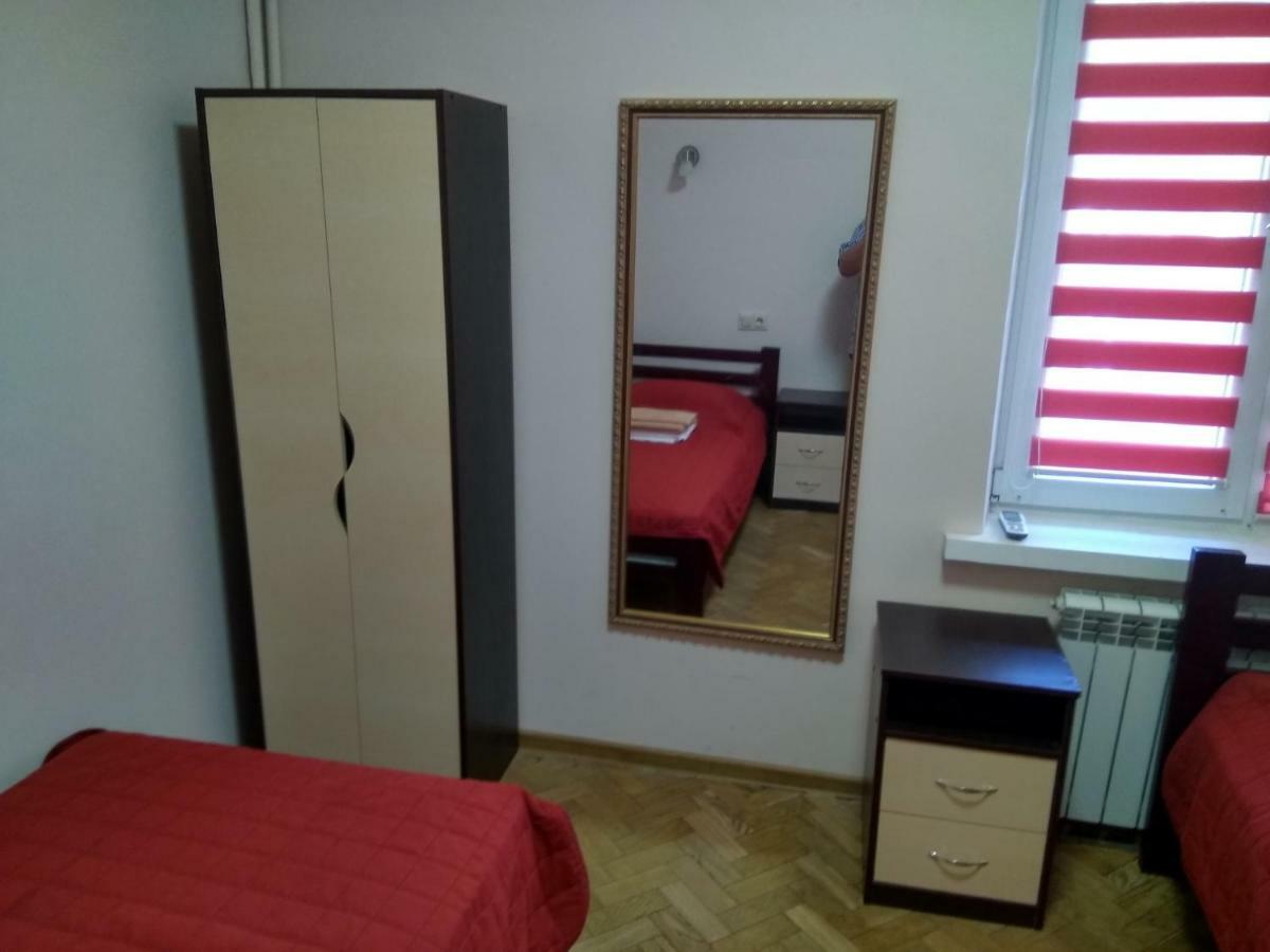 Hotel Tsentralnoho Budynku Khudozhnyka 키예프 외부 사진